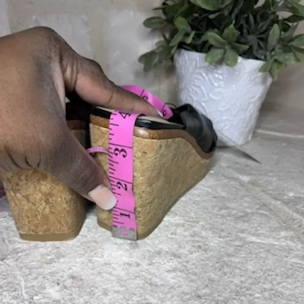 Time and Tru black wedges sz 6